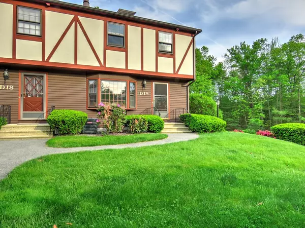 19 Scotty Hollow Dr. #D19, Chelmsford, MA 01863