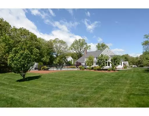 Southborough, MA 01772,246 Stearns Rd