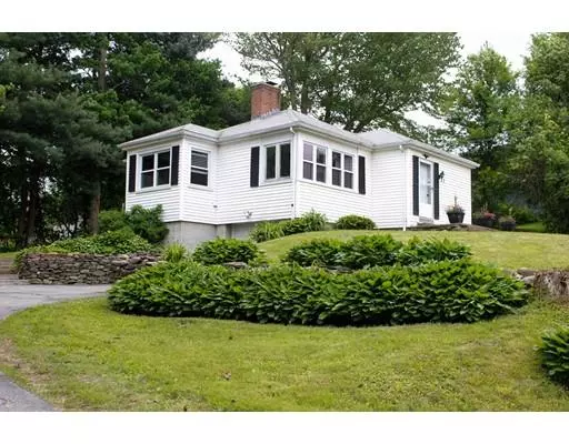 7 Simpson St, Sturbridge, MA 01566