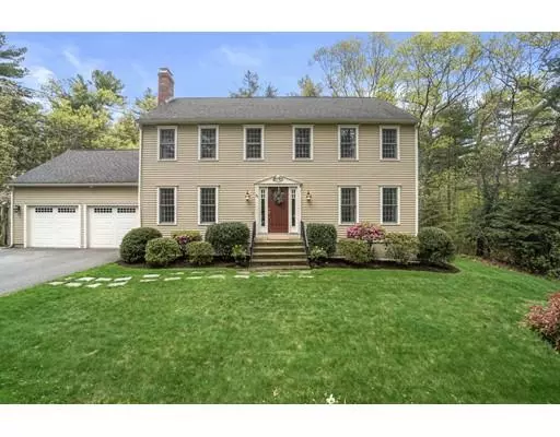 44 Proctor St, Hopkinton, MA 01748