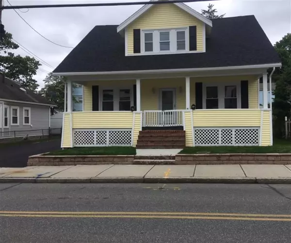 30 Elm St, Methuen, MA 01844