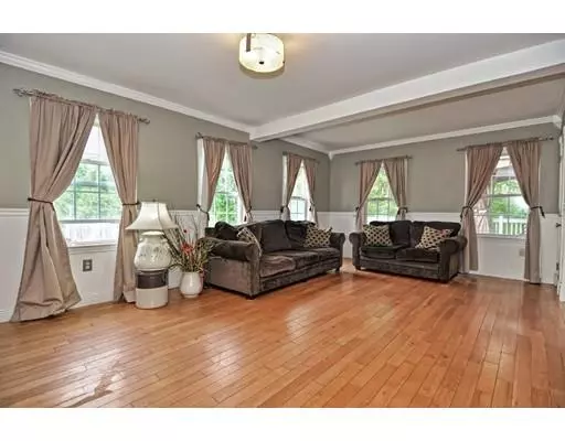 Swansea, MA 02777,24 Cross Rd