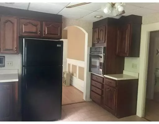 Clinton, MA 01510,323 Chestnut Street