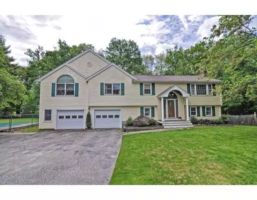 10 Greenview Dr, Holliston, MA 01746