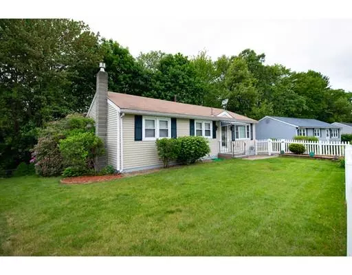 16 Wildwood Dr, Fitchburg, MA 01420