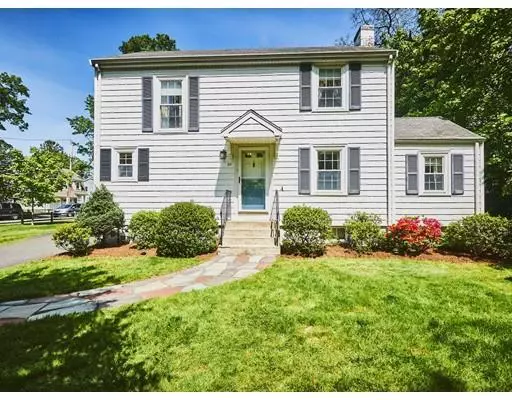 20 Wilson St, Wellesley, MA 02482