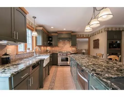 Somerset, MA 02726,119 Sandy Point Rd