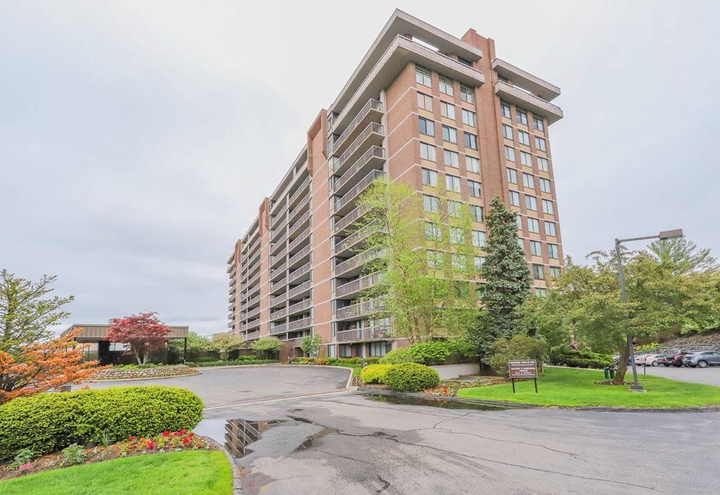 40 Village Rd #1610, Middleton, MA 01949