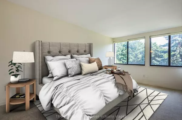 Newton, MA 02467,250 Hammond Pond Parkway #401S