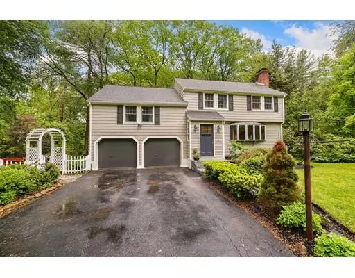 11 Oakwood Rd, Acton, MA 01720