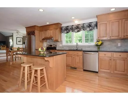 Sterling, MA 01564,4 Blueberry Lane