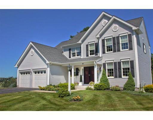 45 Greenside Way, Methuen, MA 01844