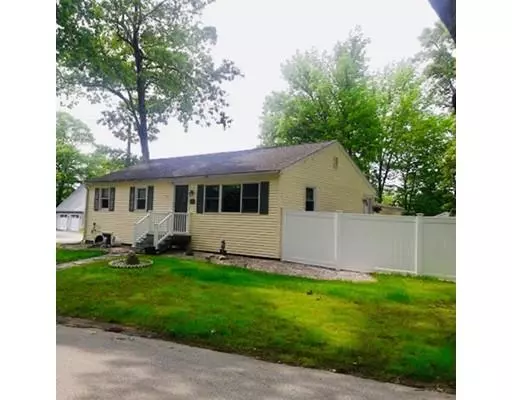 28 Lakeside Ave, Webster, MA 01570