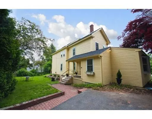 40 Bow Rd, Wayland, MA 01778