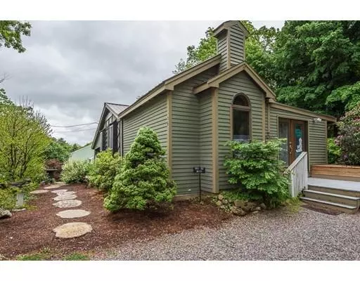 16 Bradford Loop, Georgetown, MA 01833