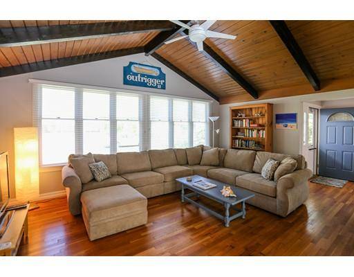 Falmouth, MA 02536,211 Alcott Rd