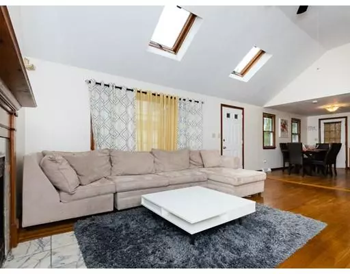 Brockton, MA 02302,21 Dyer St