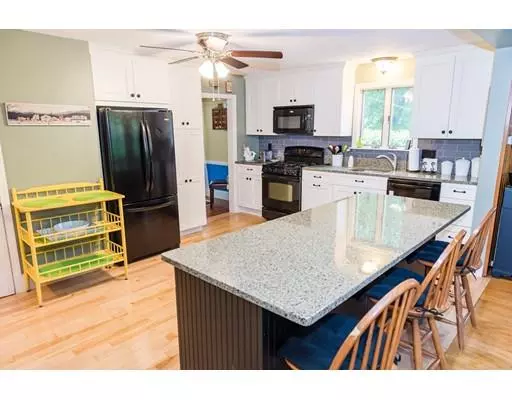 Milton, MA 02186,52 Bartons Lane