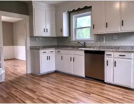Holbrook, MA 02343,28 Linwood St
