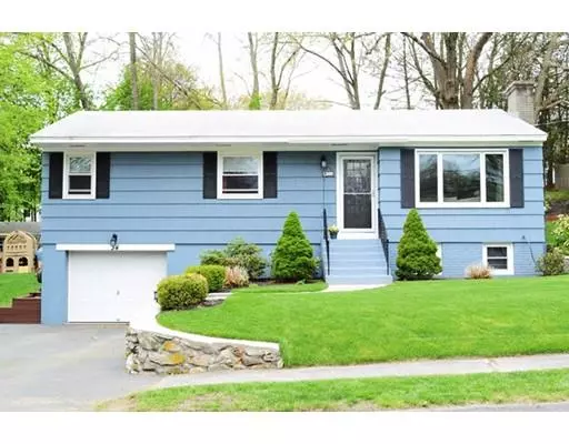 34 Tanager Dr, Shrewsbury, MA 01545