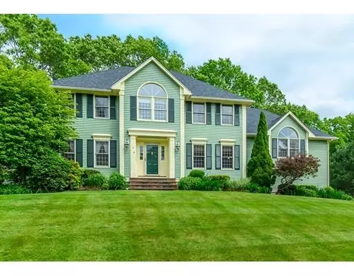 8 Molly Rd, Andover, MA 01810