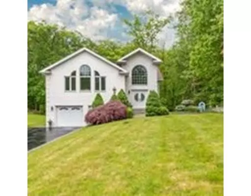 Saugus, MA 01906,13 Hammersmith Dr