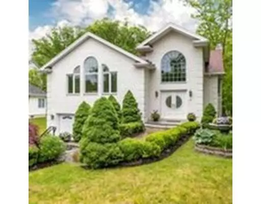 Saugus, MA 01906,13 Hammersmith Dr