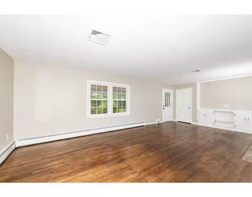 Lakeville, MA 02347,70 Clear Pond Rd