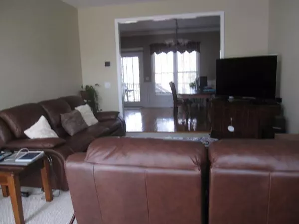 Upton, MA 01568,17 Knowlton Circle #17