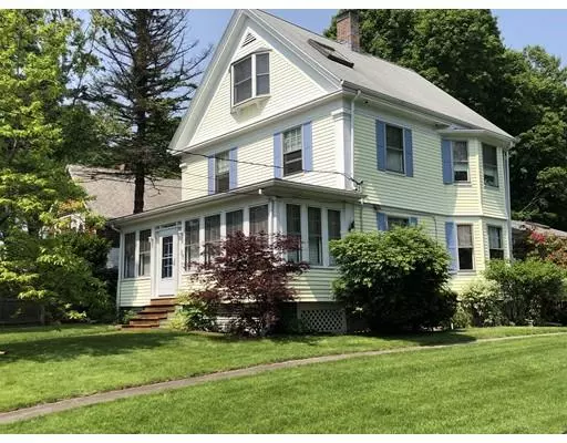 37 Arlington St, Rockland, MA 02370