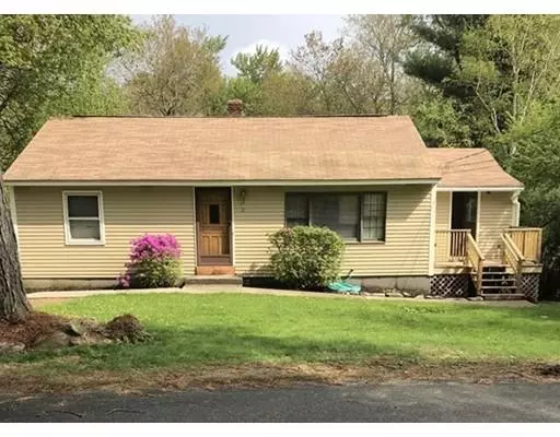 11 Fairview Dr, Leicester, MA 01524