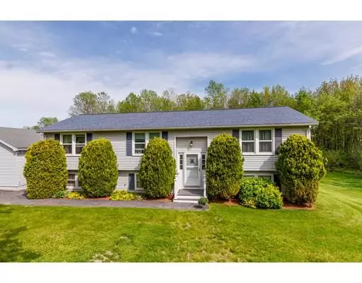 12 Forest Rd, Salisbury, MA 01952