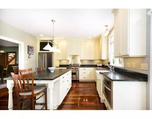 Hanover, MA 02339,633 Main St