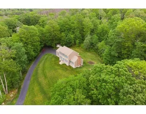 30 Chocolog Rd, Uxbridge, MA 01569