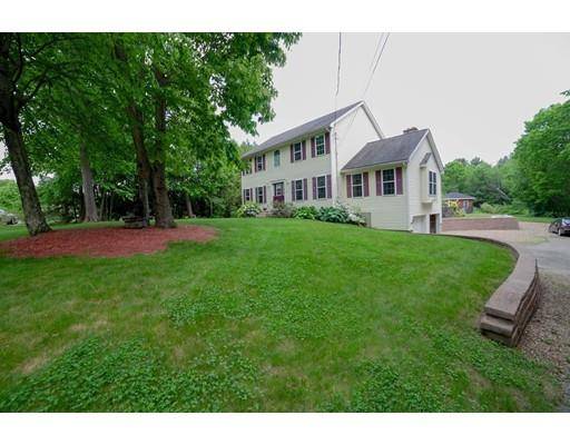 100 Court St, East Brookfield, MA 01515