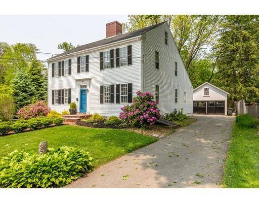 496 Main St, Amesbury, MA 01913