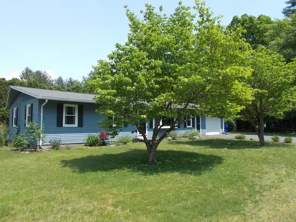 11 Helen Drive, Southampton, MA 01073