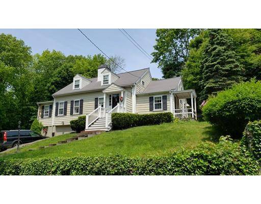 39 Simmons Rd, Hingham, MA 02043