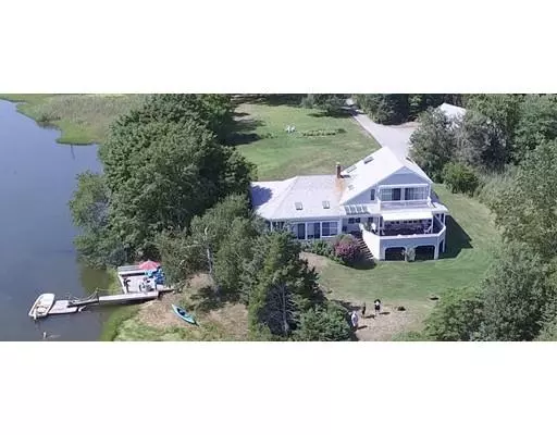 68 Fairhaven Rd, Mattapoisett, MA 02739