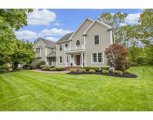 141 Homestead Ln, Hanover, MA 02339