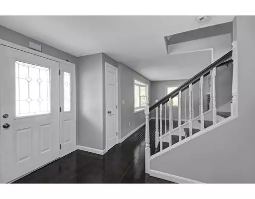 Amesbury, MA 01913,2 Lakeshore Dr