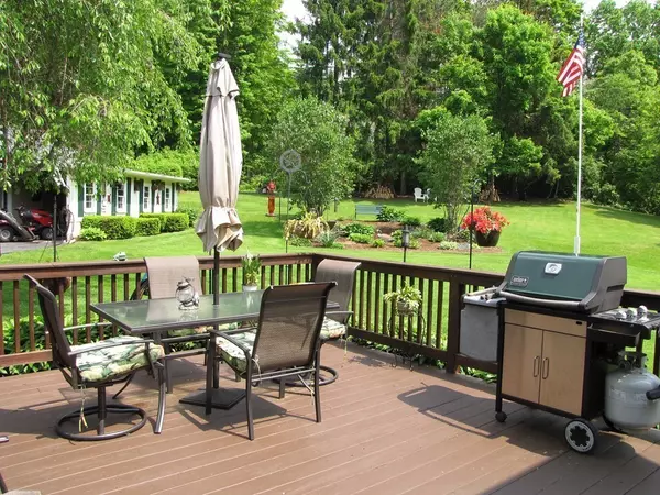 Sturbridge, MA 01518,622 Main St