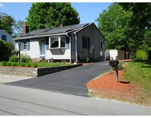 30 Nanumett St, Wareham, MA 02532