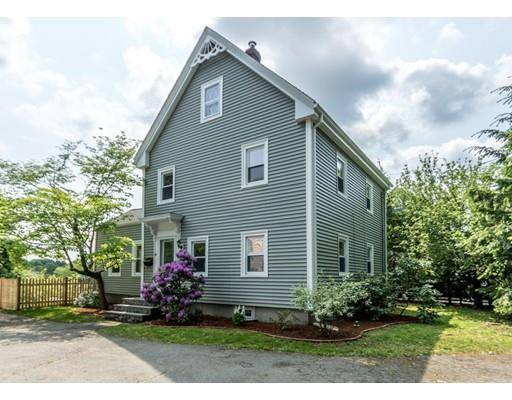 Needham, MA 02494,8 Vara Lane