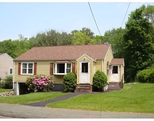 14 Reeds Lane, Holbrook, MA 02343