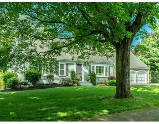 6 New Meadow Road, Lynnfield, MA 01940