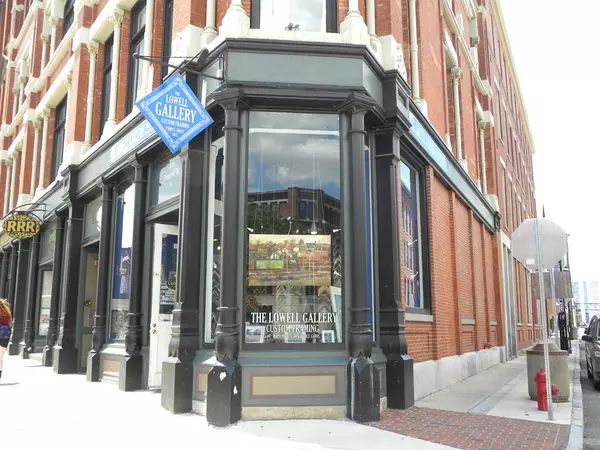 219 Central St #1C, Lowell, MA 01852