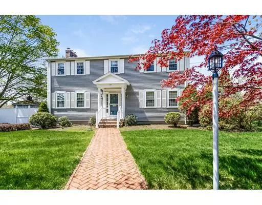 734 Union St, Rockland, MA 02370