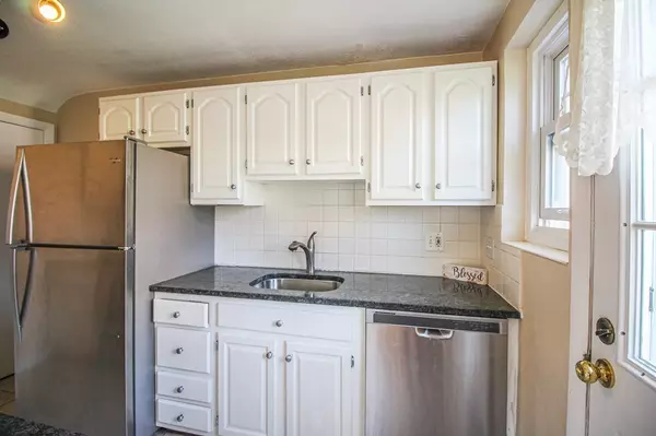 Lexington, MA 02420,116 Emerson Gardens #116