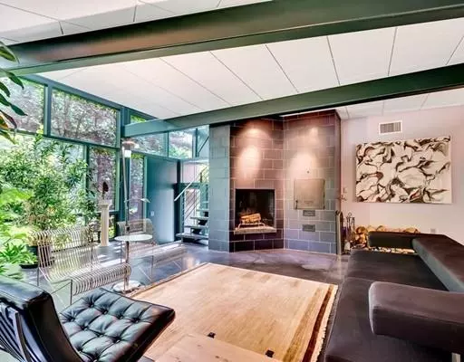 Carlisle, MA 01741,1420 Curve Street